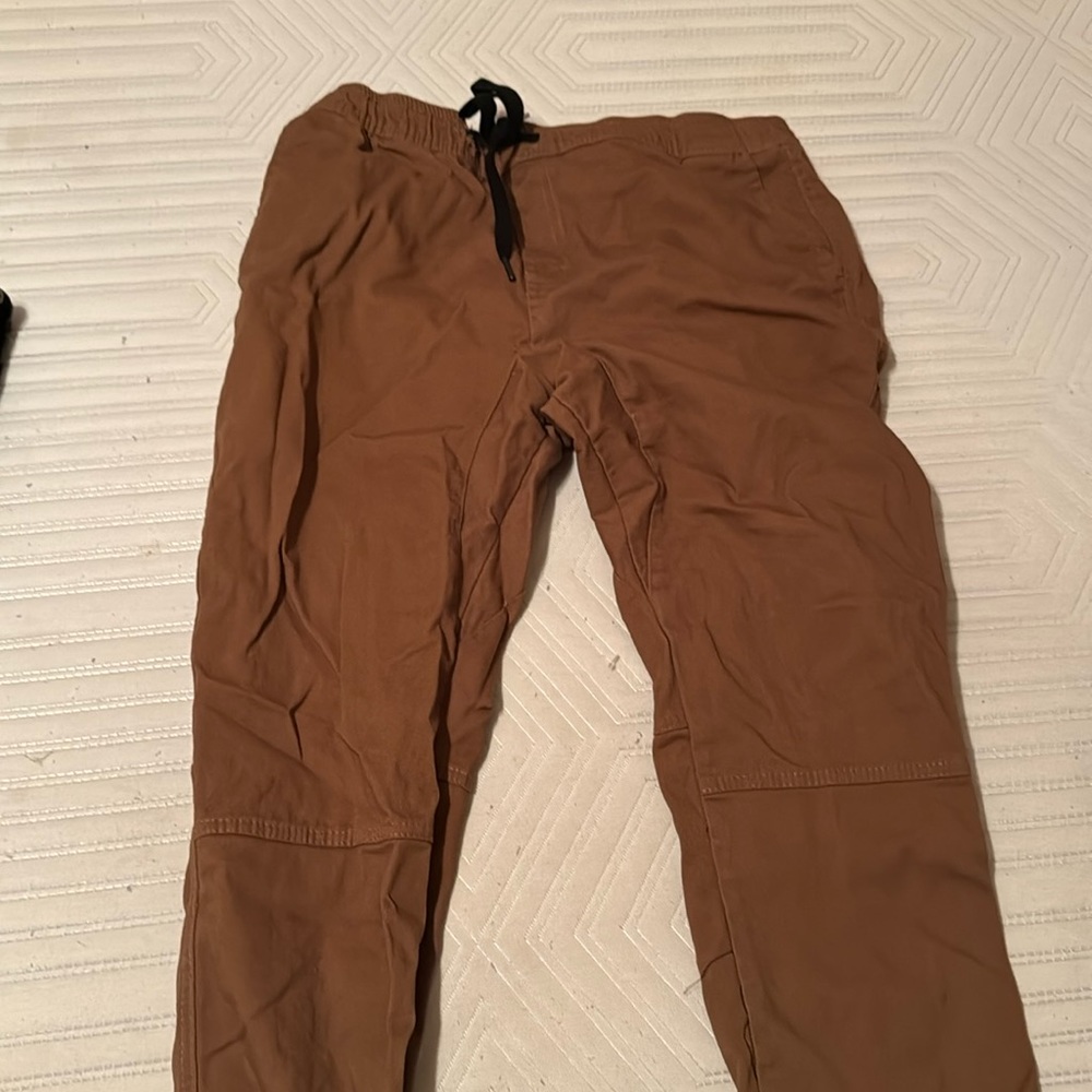 brown pants